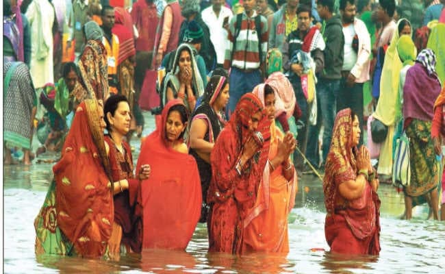 गंगासागर से लेकर तीर्थराज प्रयाग तक लाखों ने लगायी श्रद्धा की डुबकी, 35 लाख श्रद्धालुओं ने गंगासागर में किया पुण्य स्नान