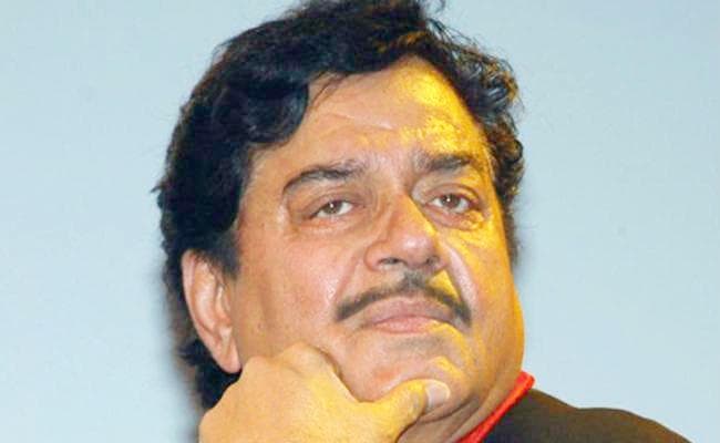 पटना : मैं तो सिर्फ आइना दिखा रहा : शत्रुघ्न सिन्हा