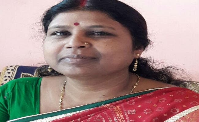 अलाव तापने के दौरान झुलसी प्रधानाध्यापिका, इलाज के दौरान मौत