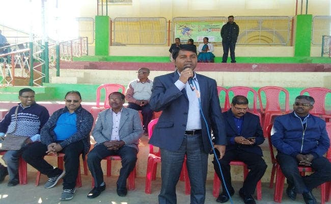 प्रभात खबर के प्रतियोगिता में डीसी ने की घोषणा, गुमला में 7 करोड़ से एस्टोटर्फ का होगा पुनर्निर्माण