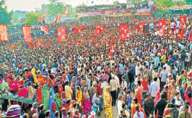 हिंदू-मुस्लिम के नाम पर देश को कमजोर कर रही भाजपा – दीपंकर