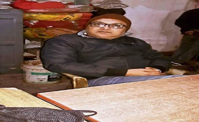 पटना : उद्योग विभाग के संयुक्त निदेशक के घर में मिली शराब, गिरफ्तार