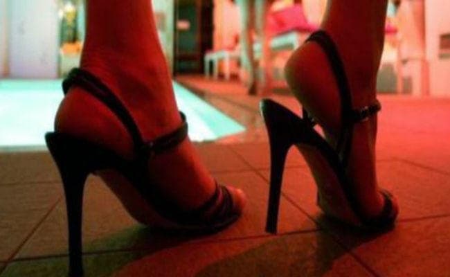 रांची में ऑनलाइन जिस्मफरोशी के धंधे का भंडाफोड़, तीन लड़कियों के साथ सरगना को पुलिस ने दबोचा