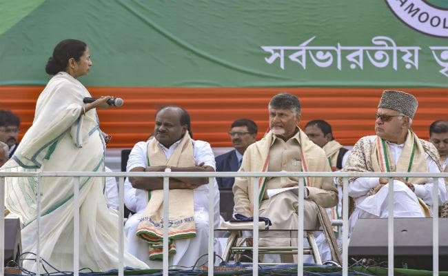 #UnitedIndiaAtBrigade : ममता की रैली में विपक्ष ने दिखाया दम, कहा, मोदी सरकार की आ गयी है ''एक्सपायरी डेट''