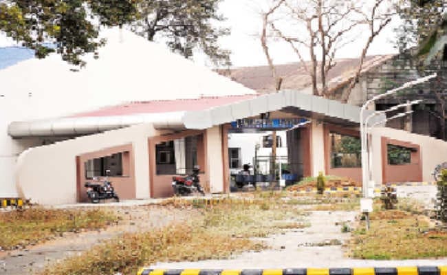 जमशेदपुर :  सोनारी एयरपोर्ट के पश्चिम की बिल्डिंग लैंडिंग में बाधा, 4.32 फीट तोड़ी जाये