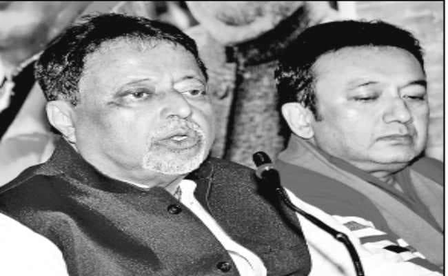 अखिलेश व सतीश को यहां के लोकतंत्र का चेहरा दिखाना चाहता था : मुकुल