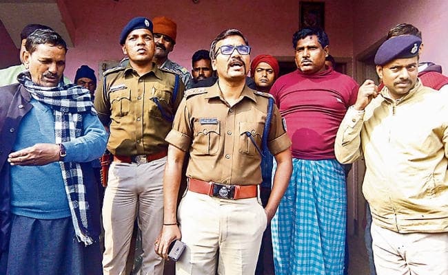 मोतिहारी में मुखिया के घर पर हमला, ससुर समेत दो की हत्या, आजाद हिंद फौज के नाम पर्चा फेंक मांगे 70 लाख