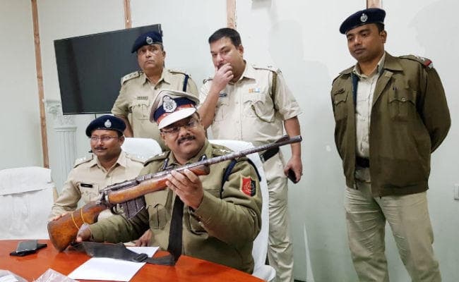 बंगाल : भाजपा अध्यक्ष अमित शाह की सभा से 24 घंटे पहले मालदा में हथियारों का जखीरा बरामद