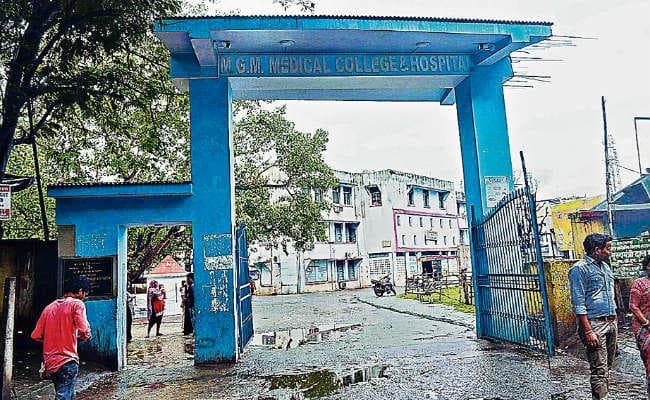 डॉक्टरों की लापरवाही से जा रही है नवजातों की जान, ड्यूटी के नाम पर हो रही खानापूर्ति