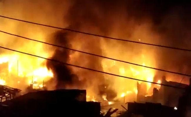 बंद पड़ी हेचरी फैक्ट्री में लगी भीषण आग, लाखों का नुकसान