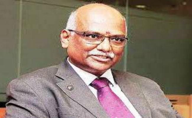 RBI के पूर्व डिप्टी गवर्नर ने कहा, Aadhaar के फैसले के बाद बायोमीट्रिक के इस्तेमाल को लेकर असमंजस में हैं बैंक