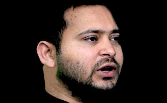 सवर्ण आरक्षण को लेकर तेजस्वी यादव ने ट्वीट कर केंद्र सरकार पर बोला हमला, कहा…