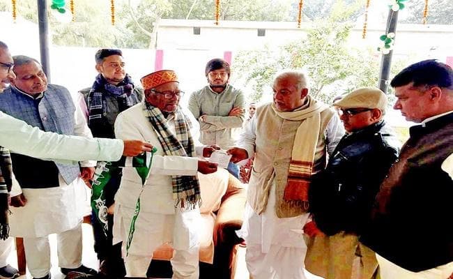 भूतपूर्व प्रधानमंत्री स्व चंद्रशेखर के सहयोगियों ने ली जदयू की सदस्यता