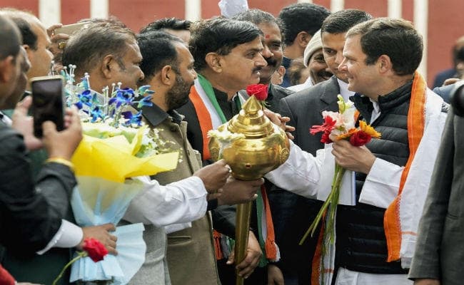 पोस्टर में राहुल गांधी को बताया भावी प्रधानमंत्री