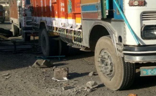 हजारीबाग : अपराधियों ने चालक व खलासी को अधमरा कर ट्रक लेकर हुए चंपत