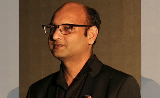 चिटफंड मामले में फिल्म प्रोड्यूसर श्रीकांत मोहता को पूछताछ के बाद सीबीआइ ने किया गिरफ्तार