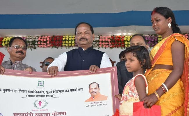 मुख्यमंत्री सुकन्या योजना से राज्य के 27 लाख परिवार होंगे लाभान्वित : रघुवर दास