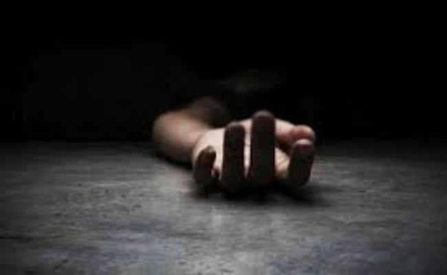 प्रेमिका का विरोध करने पर पति ने कर दी पत्नी की हत्या, पांच साल के बच्चे ने इस तरह खोली सारी पोल… प्रेमिका का विरोध करने पर पति ने कर दी पत्नी की हत्या, पांच साल के बच्चे ने इस तरह खोली सारी पोल…