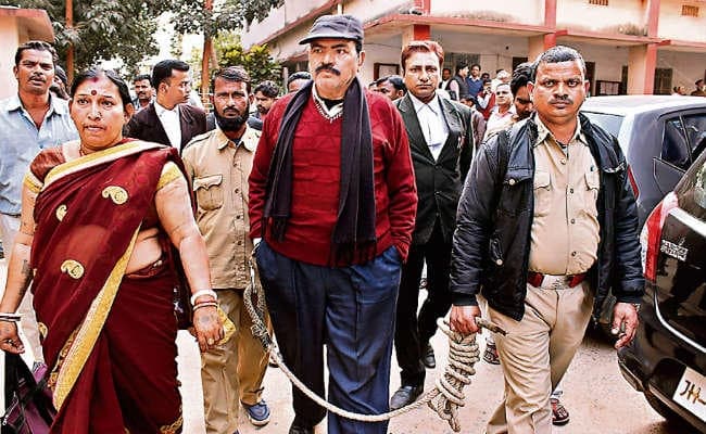 गिरिडीह : फर्जीवाड़ा कर जमीन बेचने के मामले में पूर्व सीओ गिरफ्तार