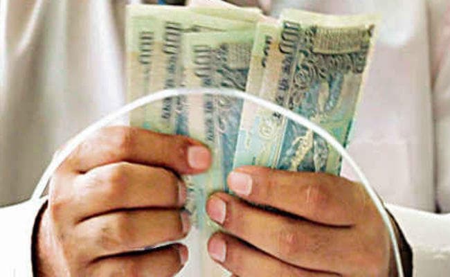 छात्रवृत्ति व पोशाक योजना : दो लाख छात्रों के माता-पिता के खाते में अब जायेगा पैसा