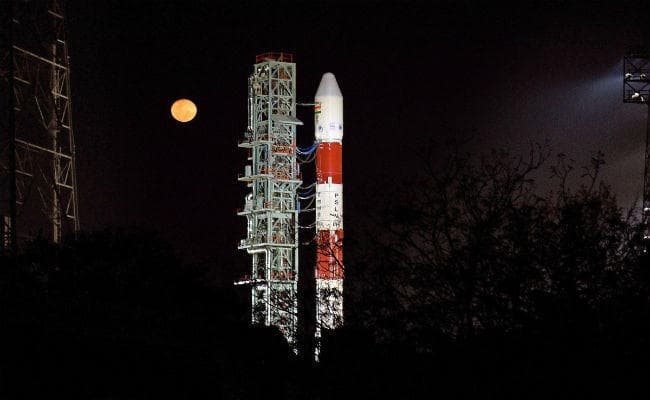 दुनिया के सबसे हल्के उपग्रह ''''कलाम-सैट'''' को इसरो ने किया लॉन्च