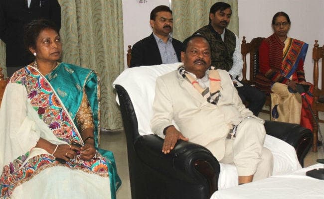 दुमका में सीएम ने कहा- झारखंड वीरों की भूमि, सेना में बहाल होने से अब वंचित नहीं रहेंगे नौजवान