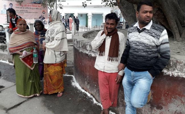 बिहार: तिरंगा फहराने के दौरान खंबे से सटा हाई वोल्टेज तार, युवक की मौत