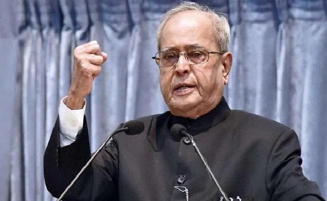 हमें संविधान के मूल सिद्धांतों के संरक्षण और रक्षा का प्रयास करना चाहिए: प्रणब