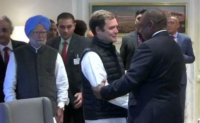 70वां गणतंत्र दिवस : इस बार पहली पंक्ति में बैठे नजर आये राहुल गांधी, मनमोहन सिंह के साथ सिरिल रामफोसा से की मुलाकात