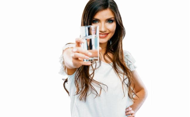 किडनी स्टोन से बचने के लिए पीएं पर्याप्त पानी, जानें लक्षण एंव जांच और उपचार