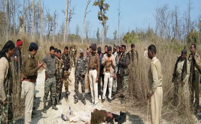 शिकारियों ने दो होमगार्ड जवानों की हत्या की, जंगल में मिली लाश