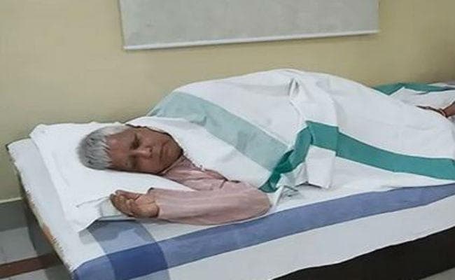 लालू प्रसाद को कंधे के दर्द से मिला आराम, आज या कल चिकित्सकों की देखरेख में की जायेगी कुछ आवश्यक जांच