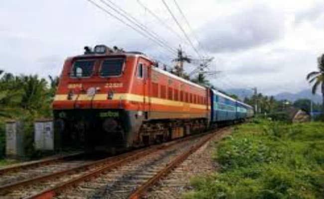 गया :  गया से होकर जल्द दौड़ेंगी 160 किमी स्पीड की ट्रेनें