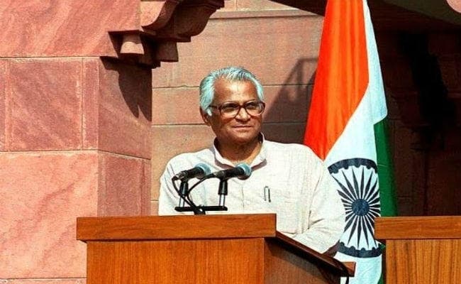 पीएम मोदी और राहुल गांधी ने जताया शोक, कहा स्पष्टवादी एवं निडर नेता थे