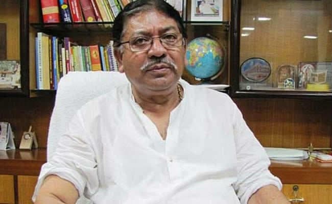 कोलकाता : पार्टी बदलने पर भी जीत नहीं पायेंगी मौसम : सोमेन