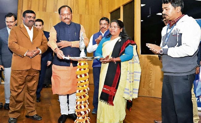 रांची : पीड़ित बच्चों को प्रशिक्षण देकर रोजगार से जोड़ा जाये : सीएम रघुवर दास