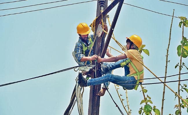 छह माह पहले खत्म हो गयी डेडलाइन, रांची में पूरा नहीं हुआ विद्युत सुदृढ़ीकरण का काम, बिजली टैरिफ पर बैठक आज