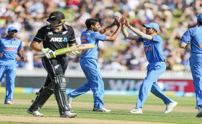 INDvsNZ : भुवी ने कहा, चौथे वनडे में हार से हमें वास्तविकता का पता चला