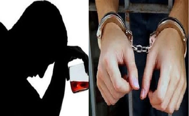 बिहार : शराब के नशे में धुत्त डॉक्टर गिरफ्तार, दिल्ली में चलाते है क्लिनिक