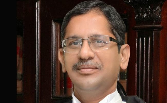 CJI रमन्ना ने छात्र नेता की कमी पर जताई चिंता, कहा- समाज की सच्चाई से कोई भी पढ़ा लिखा युवा दूर नहीं रह सकता