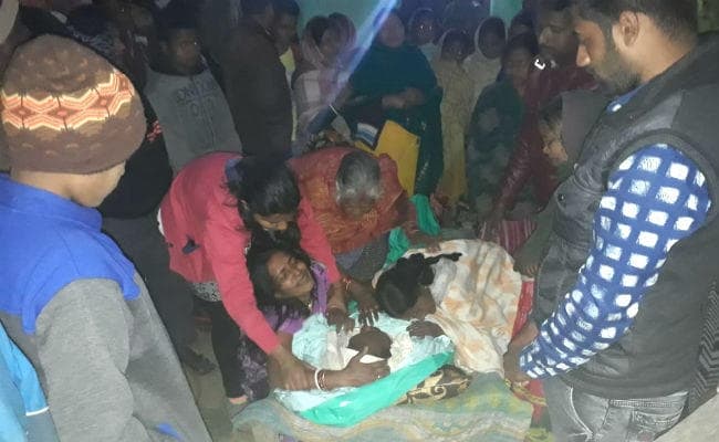 खरसावां : बेटी को परीक्षा दिलवाने जा रहे पिता की सड़क दुर्घटना में मौत, बेटी घायल