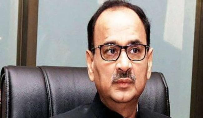 सरकारी आदेश की अवज्ञा के लिए आलोक वर्मा पर हो सकती है विभागीय कार्रवाई