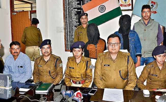 रांची : विधायक शिवपूजन मेहता से रंगदारी मांगने के आरोप में दो युवक गिरफ्तार