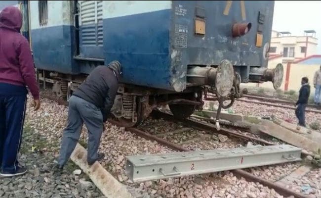 बिहार : राजगीर- दनियावां पैसेंजर ट्रेन की एक बोगी पटरी से उतरी, जांच में जुटे अधिकारी