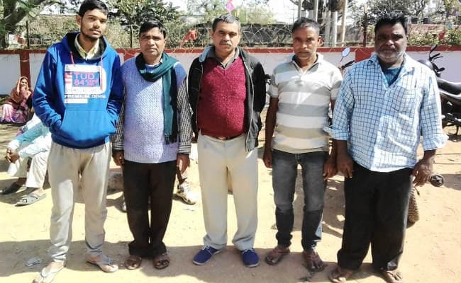 गुमला : व्यवसायी के घर में घुसकर पांच लाख की लूट, तीन लाख नगद व दो लाख के गहने ले गये लुटेरे