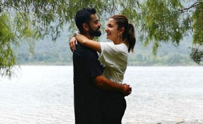 PHOTO: एकदूसरे में खोये दिखे विराट-अनुष्‍का, सामने आई ये खूबसूरत तसवीर
