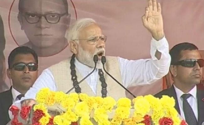 बंगाल में मोदी की सभा में धक्का-मुक्की, डेढ़ दर्जन से अधिक लोग घायल