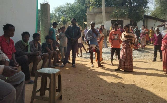 सिमडेगा : विक्षिप्त युवक ने आग लगाकर आत्महत्या की