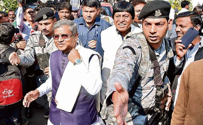 रांची : बाबूलाल ने किया सरेंडर, बेल बांड भरा