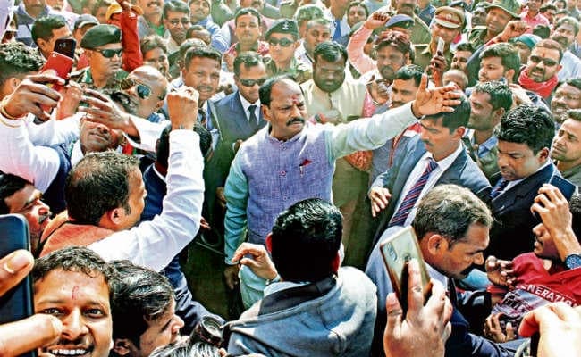 गिरिडीह: स्त्री के बिना सृष्टि की कल्पना नहीं : मुख्यमंत्री रघुवर दास